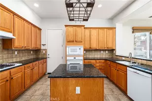 26153 Mission, Loma Linda, CA 92354 - Photo 17