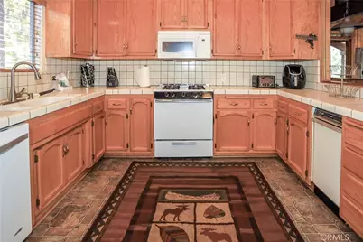 816 Tehama, Big Bear Lake, CA 92315 - Photo 13