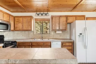 233 Whipple, Big Bear City, CA 92314 - Photo 7