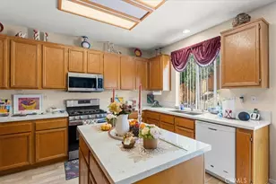 42124 Orange Blossom Dr, Temecula, CA 92591 - Photo 13