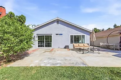 1585 Camelot, Corona, CA 92882 - Photo 43