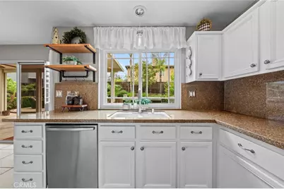 11389 Magnolia Street, Corona, CA 92883 - Photo 15