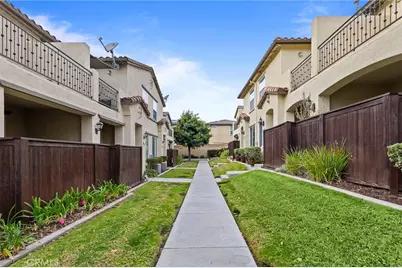 41945 Davenport Way #D, Murrieta, CA 92562 - Photo 3