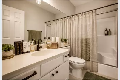 8550 Rolling Hills Drive, Corona, CA 92883 - Photo 17