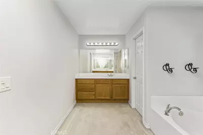 7101 Lemon Grass Avenue, Eastvale, CA 92880 - Photo 31