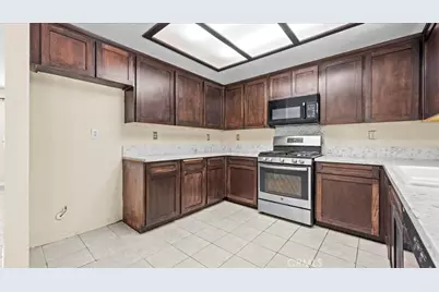 18298 Danbury, Hesperia, CA 92345 - Photo 13