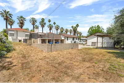 25107 Prospect, Loma Linda, CA 92354 - Photo 13