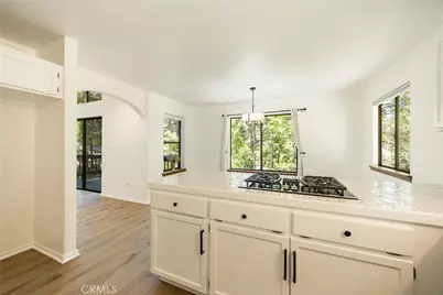 26695 Thunderbird Dr, Lake Arrowhead, CA 92352 - Photo 13