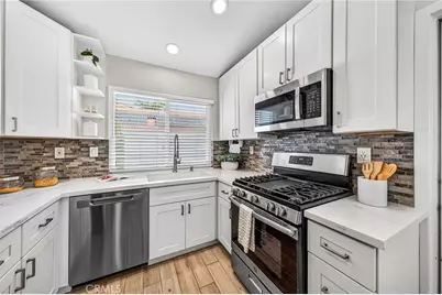 9290 Hot Springs, Corona, CA 92883 - Photo 5