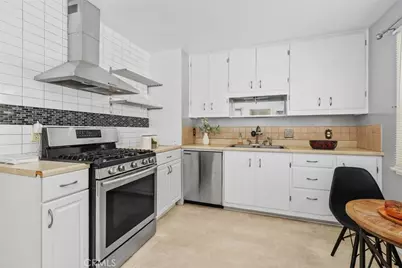 415 S Carmalita, Hemet, CA 92543 - Photo 9