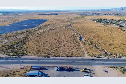 11 Palmdale, Victorville, CA 92395 - Photo 3