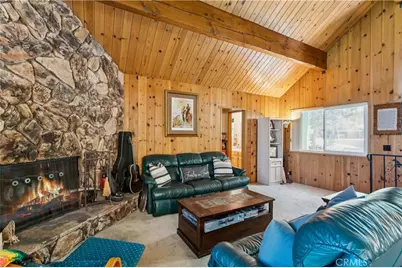 582 Grass Valley Court, Lake Arrowhead, CA 92352 - Photo 7