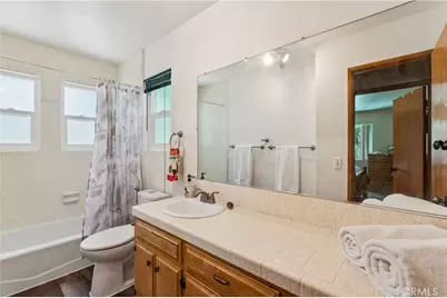 582 Grass Valley Court, Lake Arrowhead, CA 92352 - Photo 17