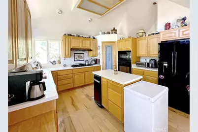 292 N Fairway, Lake Arrowhead, CA 92352 - Photo 11
