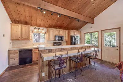 225 Zaca, Big Bear City, CA 92314 - Photo 9