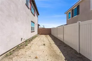 34942 S Serrano Sq, Yucaipa, CA 92399 - Photo 29