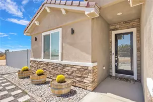 22620 Laurel, Apple Valley, CA 92308 - Photo 7