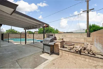 9846 Tamarind Avenue, Bloomington, CA 92316 - Photo 31