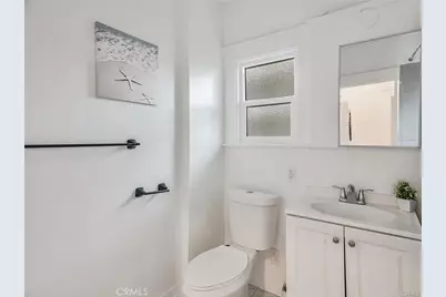 143 N Hobart Boulevard, Los Angeles, CA 90004 - Photo 33