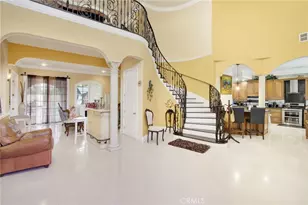 9229 Stoakes, Downey, CA 90240 - Photo 3