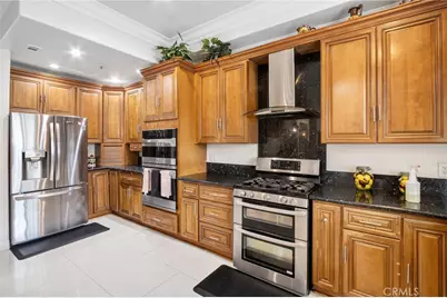 9229 Stoakes, Downey, CA 90240 - Photo 9