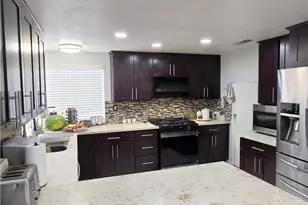 911 Homestead Rd, Corona, CA 92878 - Photo 5