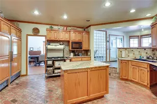 196 Hillcrest Ct, Lake Arrowhead, CA 92352 - Photo 17
