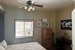 196 Hillcrest Ct, Lake Arrowhead, CA 92352 - Photo 33