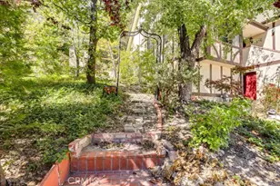 196 Hillcrest Ct, Lake Arrowhead, CA 92352 - Photo 11
