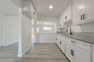938 E 103rd Pl, Los Angeles, CA 90002 - Photo 7