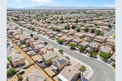 13736 Sunshine Terrace, Victorville, CA 92394 - Photo 35