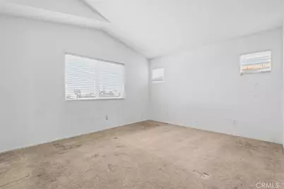 13736 Sunshine Terrace, Victorville, CA 92394 - Photo 19