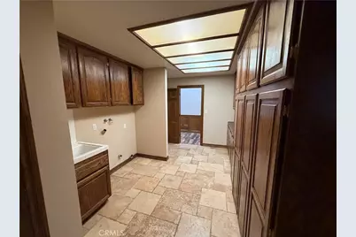 9126 Kittering Road, Oak Hills, CA 92344 - Photo 37