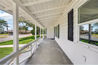 128 W Ramona, Rialto, CA 92376 - Photo 31