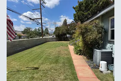 34911 Avenue D, Yucaipa, CA 92399 - Photo 7