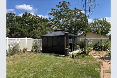 34911 Avenue D, Yucaipa, CA 92399 - Photo 9