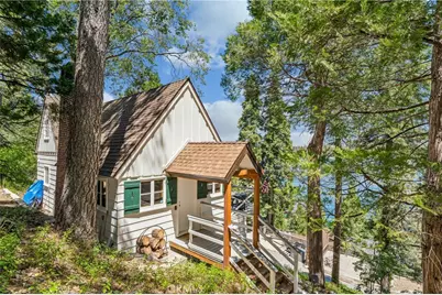 28901 Palisades Drive, Lake Arrowhead, CA 92352 - Photo 3