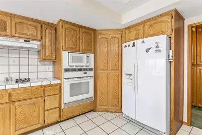 13675 Spring Valley Parkway, Victorville, CA 92395 - Photo 15