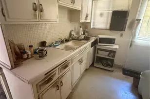 577 Bishop, Claremont, CA 91711 - Photo 3