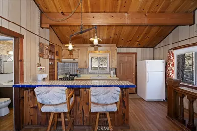 621 E Shakespeare Lane, Big Bear City, CA 92314 - Photo 15