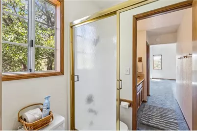 975 Teakwood Drive, Lake Arrowhead, CA 92352 - Photo 17