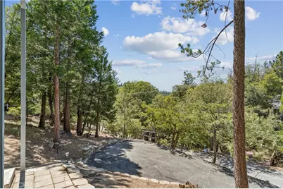 975 Teakwood Drive, Lake Arrowhead, CA 92352 - Photo 31