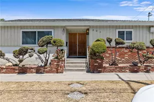 301 E Buckthorn St, Inglewood, CA 90301 - Photo 3