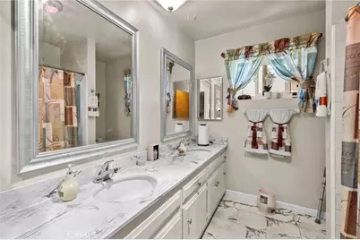 301 E Buckthorn Street, Inglewood, CA 90301 - Photo 25