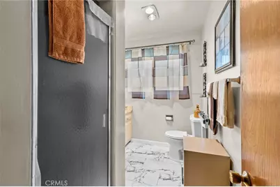 301 E Buckthorn Street, Inglewood, CA 90301 - Photo 21