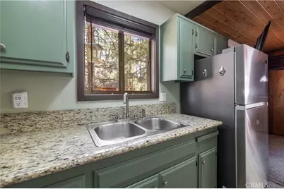 629 Sugarloaf Boulevard, Big Bear City, CA 92314 - Photo 7