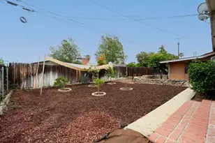 25 Dale Ln, Redlands, CA 92373 - Photo 17