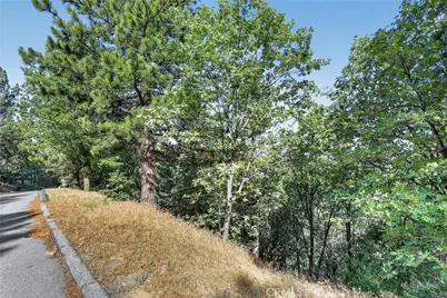 30308 Leprechaun, Running Springs, CA 92382 - Photo 13