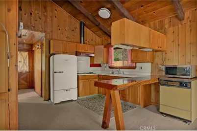 30962 Old City Creek, Running Springs, CA 92382 - Photo 5