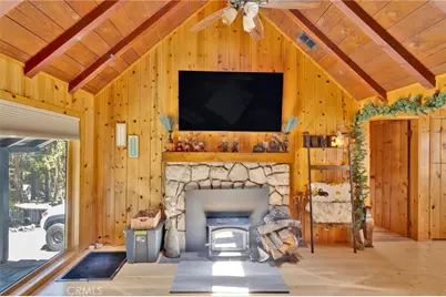 31701 Christmas Tree, Running Springs, CA 92382 - Photo 5